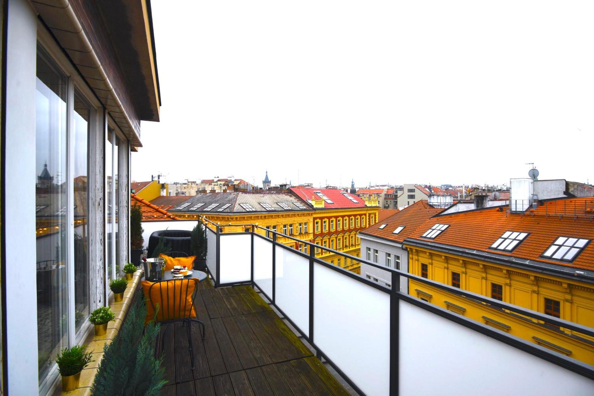Waterfront River Side Roof Top Apartment - Terrace With City View Prague Luaran gambar