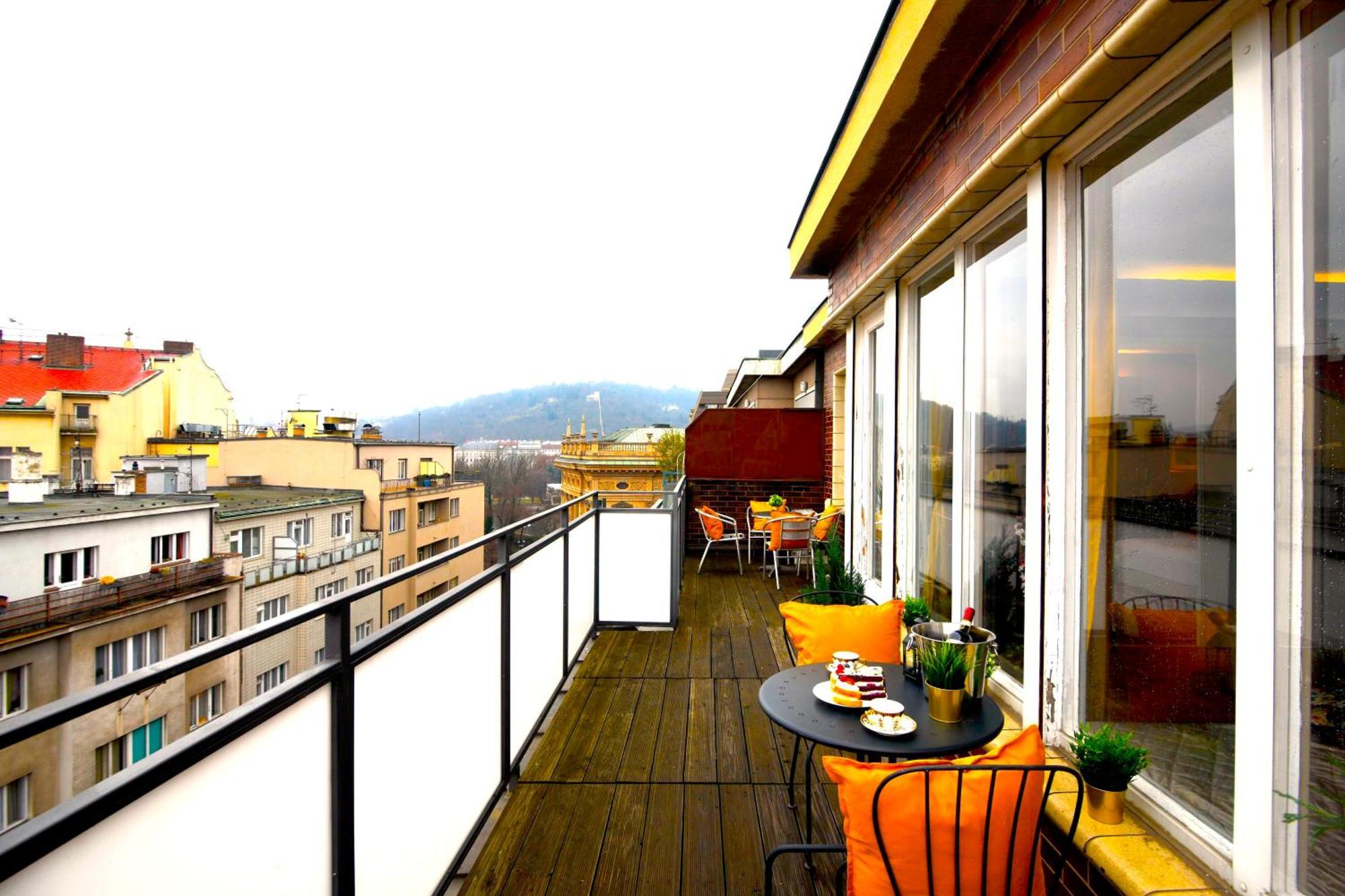 Waterfront River Side Roof Top Apartment - Terrace With City View Prague Luaran gambar