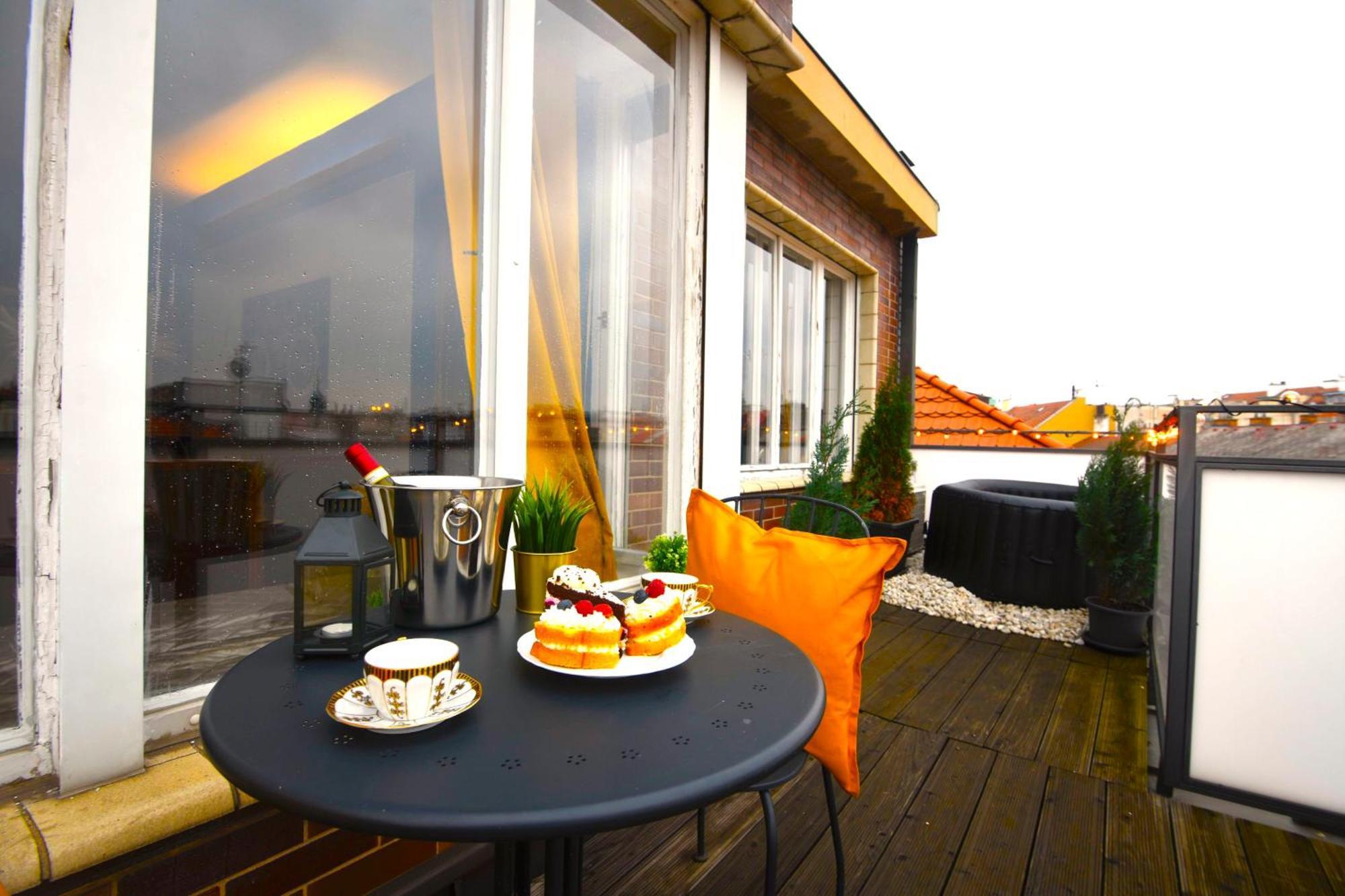 Waterfront River Side Roof Top Apartment - Terrace With City View Prague Luaran gambar