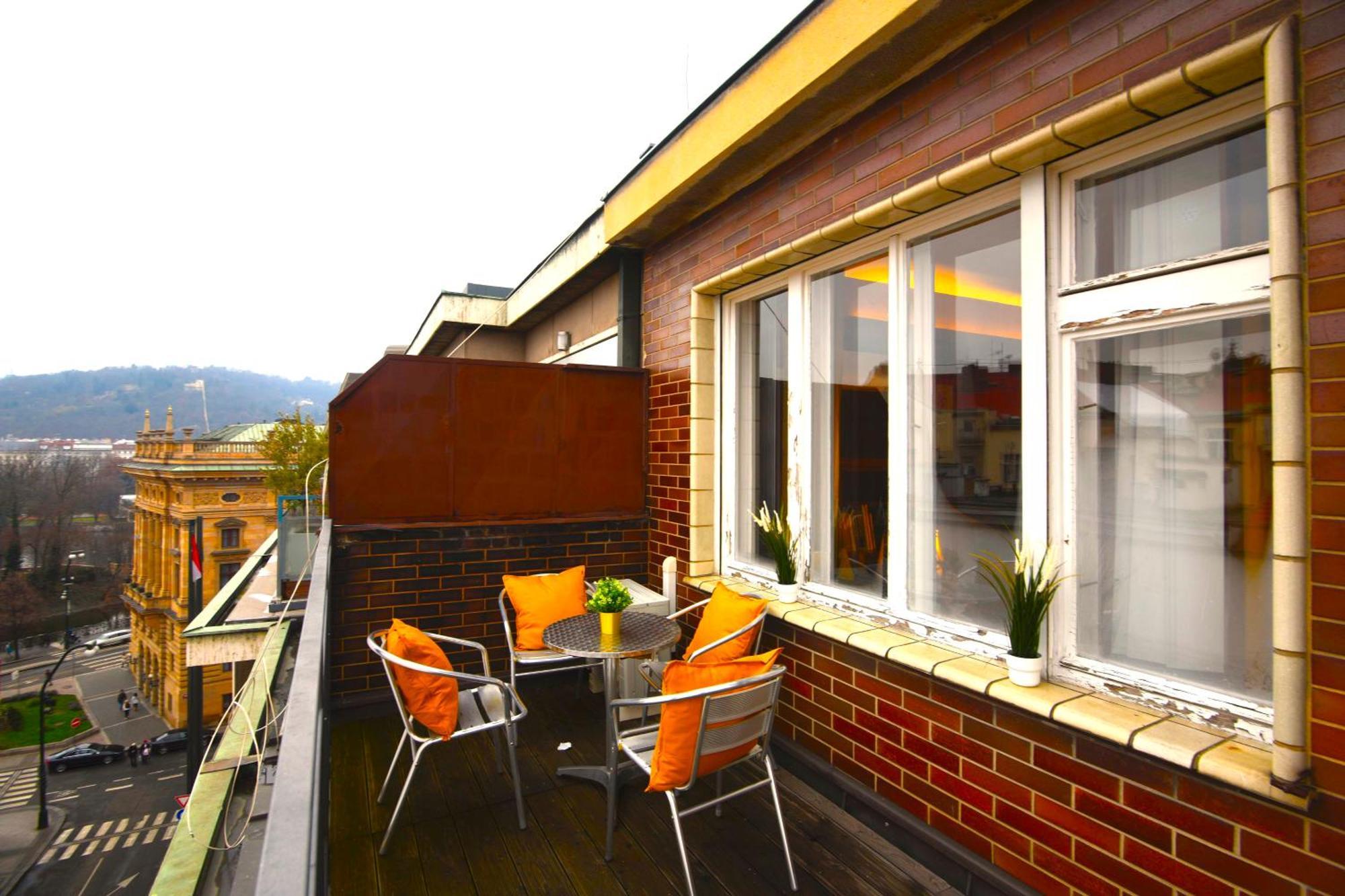 Waterfront River Side Roof Top Apartment - Terrace With City View Prague Luaran gambar