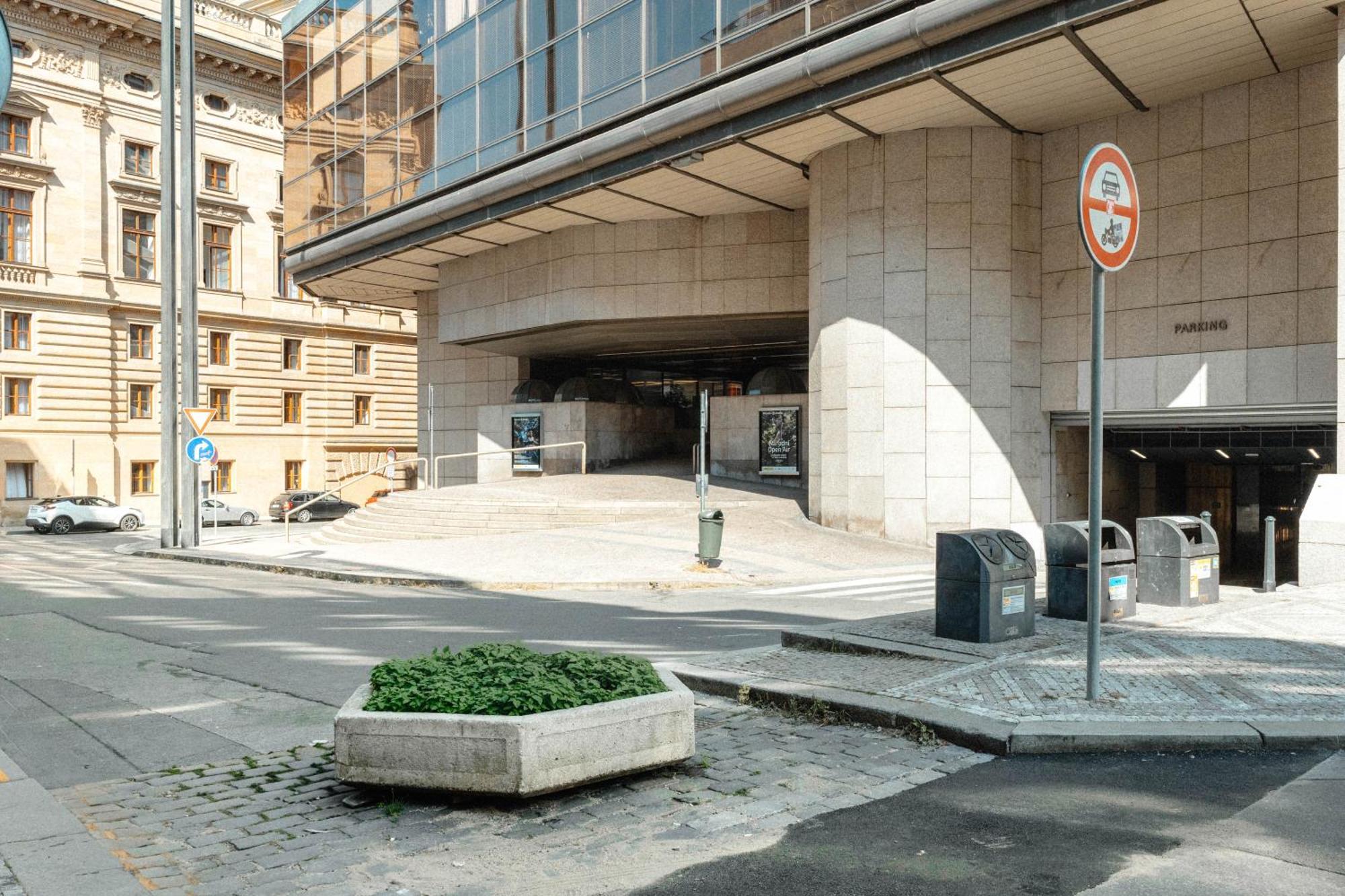 Waterfront River Side Roof Top Apartment - Terrace With City View Prague Luaran gambar